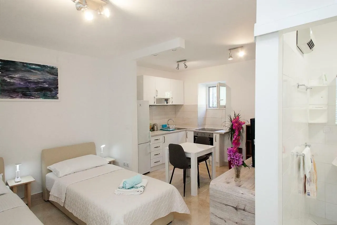 Apartman King'S Garden Studio
