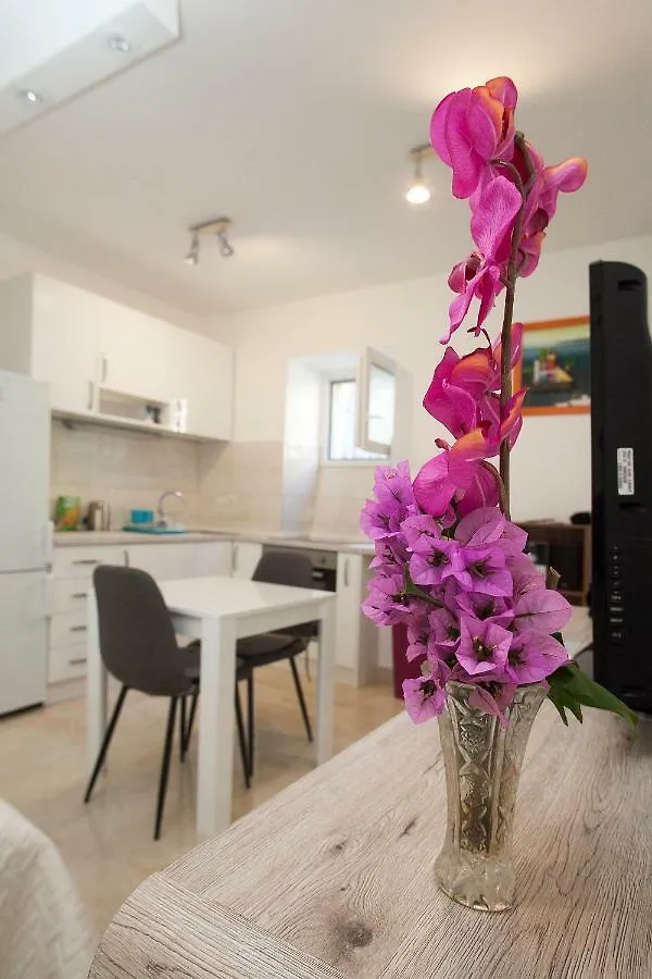 Apartman King'S Garden Studio